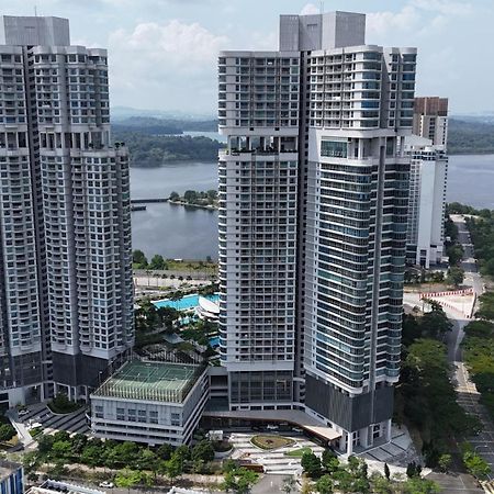 Teega Suites Puteriharbour By Wp Homestay Johor Bahru Exterior foto